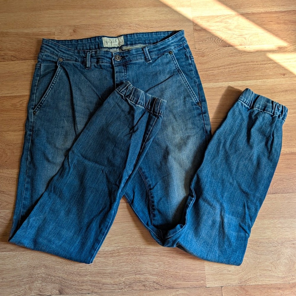 Free Planet Men's Denim Joggers Medium Wash Elastic Cuffs Jeans Size 34x32